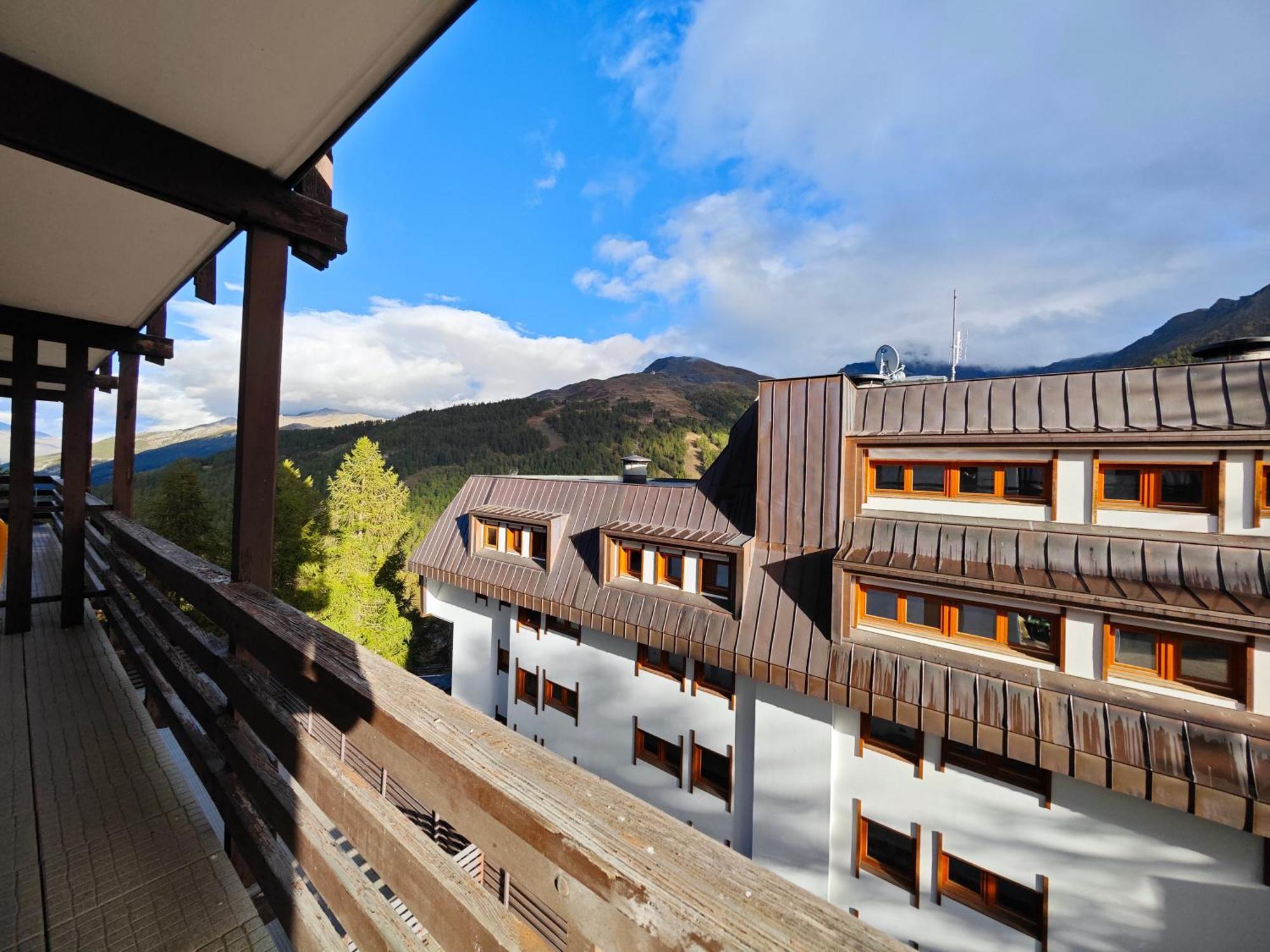 Hostdomus - Il Cerbiatto Apartment Colle Sestriere Exterior foto